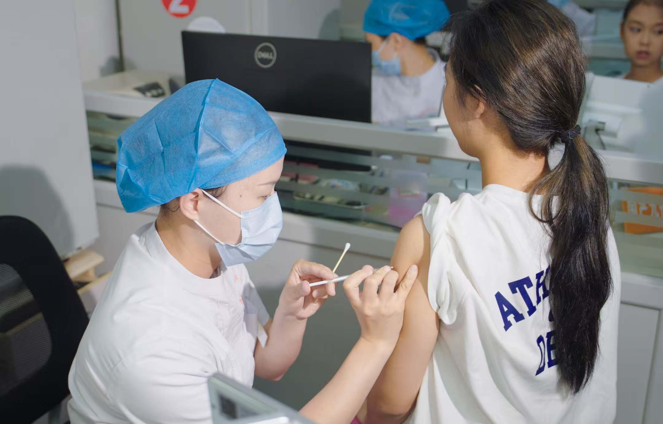 多地探訪(fǎng) 國(guó)產(chǎn)九價(jià)HPV疫苗接種量在部分地區(qū)現(xiàn)反超趨勢(shì)