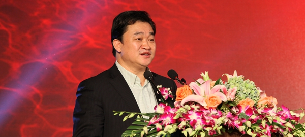 新華網(wǎng)董事長、總裁田舒斌致開幕詞