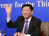 尹蔚民回應(yīng)熱點(diǎn)：就業(yè)、養(yǎng)老、延遲退休