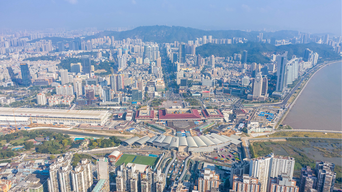 背靠祖國支持，發(fā)揮澳門所長——回歸20年澳門與內(nèi)地共享發(fā)展機(jī)遇