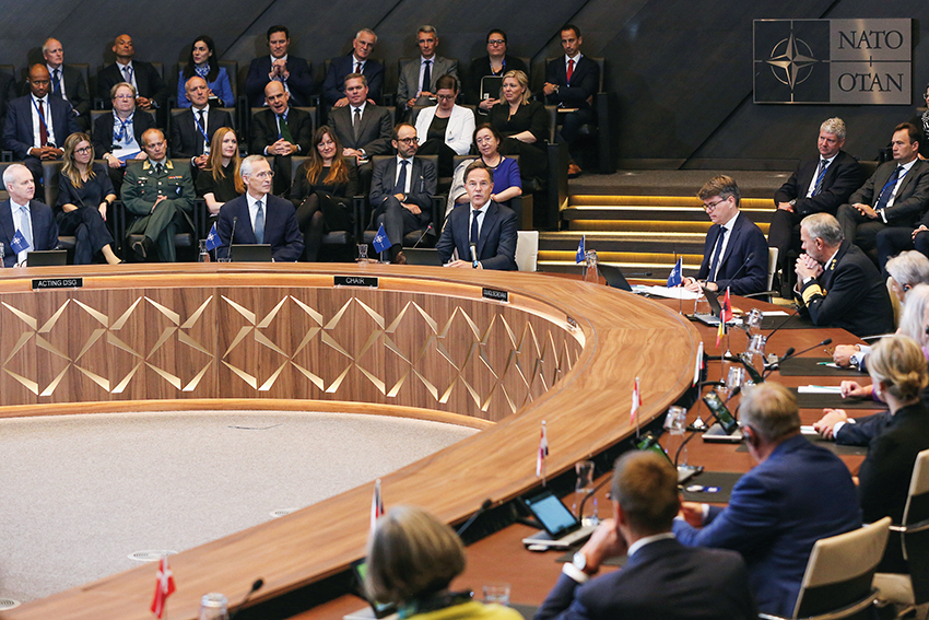 联合调查揭开北约军购黑幕