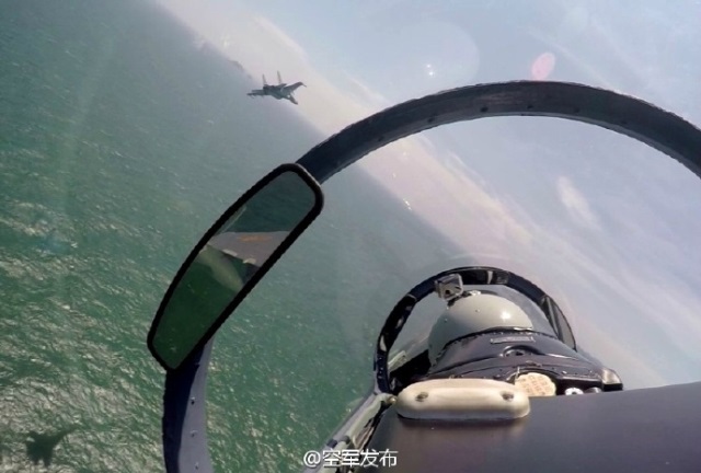 中國(guó)空軍多型主戰(zhàn)飛機(jī)赴南海戰(zhàn)斗巡航。