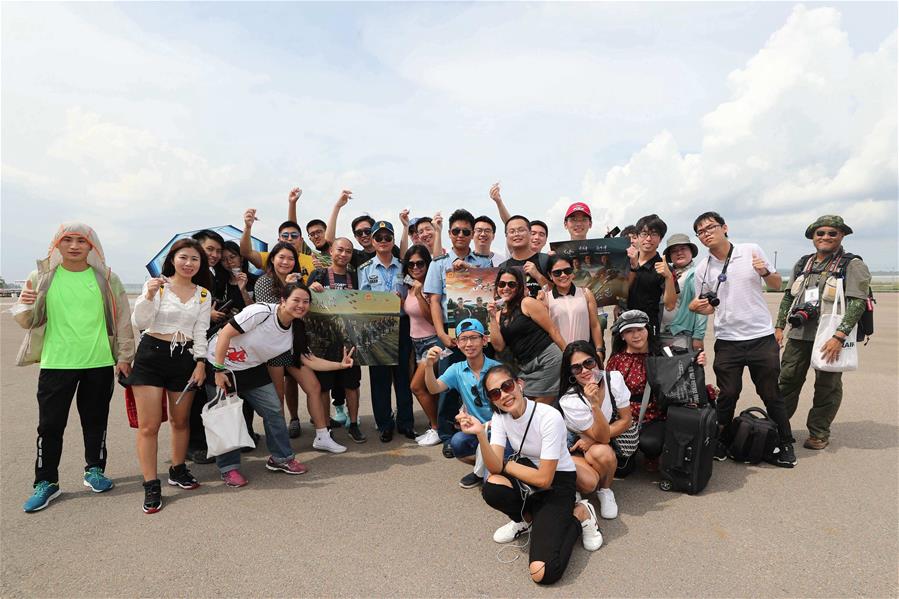 （聚焦疫情防控&middot;圖文互動(dòng)）（2）運(yùn)-20&ldquo;硬核機(jī)票&rdquo;為啥走紅走心？ &mdash;&mdash;探尋空軍的戰(zhàn)&ldquo;疫&rdquo;故事