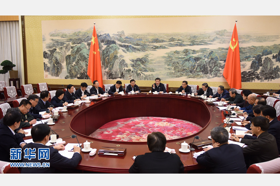 12月28日至29日，中共中央政治局召開專題民主生活會(huì)，對(duì)照檢查踐行“三嚴(yán)三實(shí)”情況，討論研究加強(qiáng)黨風(fēng)廉政建設(shè)措施。中共中央總書記習(xí)近平主持會(huì)議并發(fā)表重要講話。新華社記者 李學(xué)仁 攝 