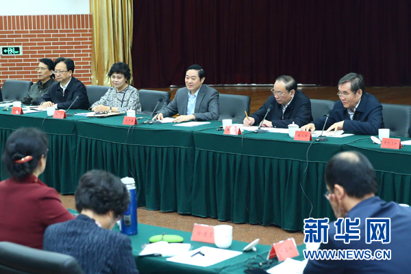 4月12日，中共中央政治局委員、中央書記處書記、中宣部部長劉奇葆在北京出席“走向世界的中國兒童文學(xué)”座談會并講話。 新華社記者丁海濤攝