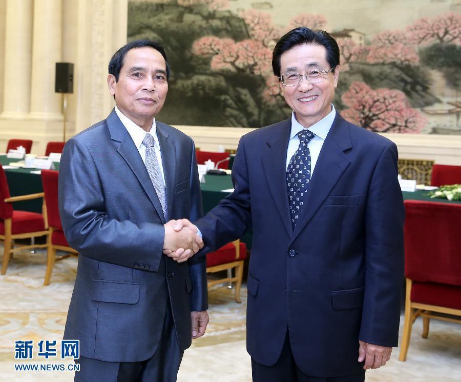 7月7日，中共中央書記處書記、中央紀(jì)委副書記趙洪祝在北京同老撾人民革命黨中央政治局委員、中央紀(jì)委書記、政府副總理本通率領(lǐng)的老撾人民革命黨代表團(tuán)舉行工作會(huì)談。新華社記者 姚大偉 攝 
