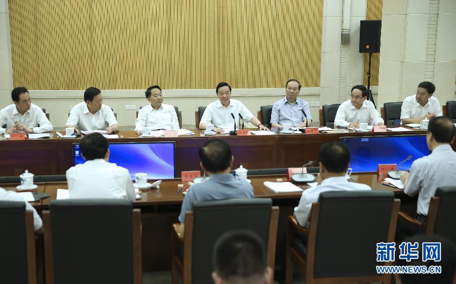 8月31日，中宣部在北京召開創(chuàng)新新聞傳播工作交流會(huì)，中共中央政治局委員、中央書記處書記、中宣部部長(zhǎng)劉奇葆出席會(huì)議并講話。新華社記者蘭紅光攝