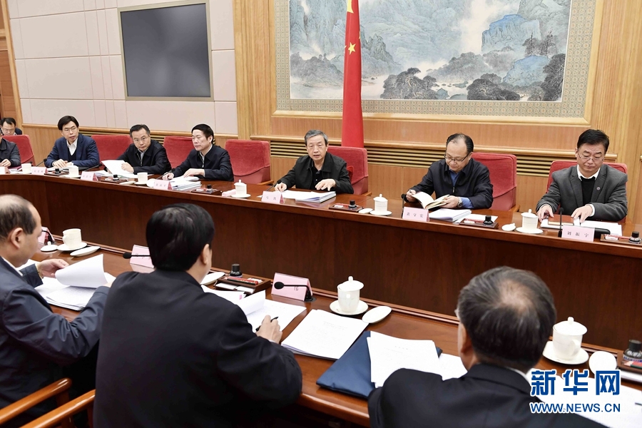 1月20日，國務院農(nóng)民工工作領導小組第五次全體會議在北京召開。中共中央政治局委員、國務院副總理馬凱主持會議并講話。 新華社記者 李濤攝