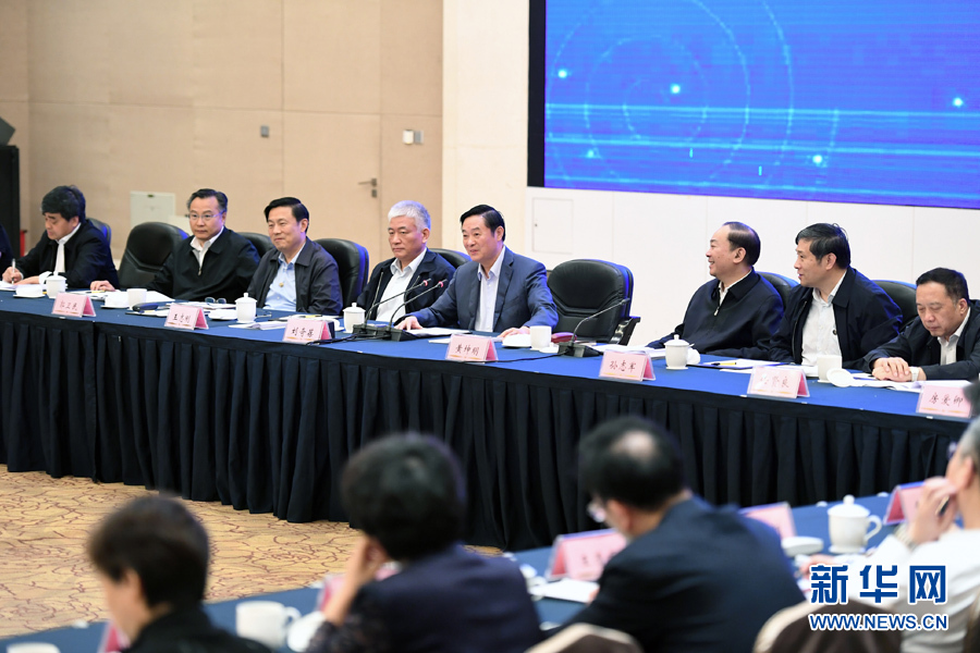5月11日，中宣部在深圳召開深化文化體制改革座談會(huì)。中共中央政治局委員、中央書記處書記、中宣部部長(zhǎng)劉奇葆出席會(huì)議并講話。 新華社記者張領(lǐng) 攝