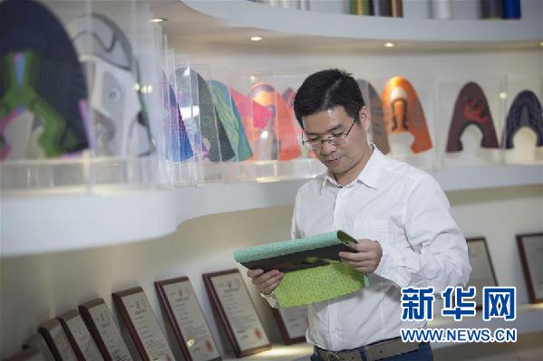 （十九大時光·圖文互動）（3）青春，在夢想的引領(lǐng)下飛揚(yáng)——來自基層蹲點(diǎn)現(xiàn)場的報(bào)道