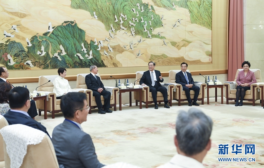 11月7日，全國(guó)政協(xié)主席俞正聲在北京會(huì)見(jiàn)饒穎奇率領(lǐng)的臺(tái)灣民意代表交流參訪團(tuán)。新華社記者張領(lǐng)攝