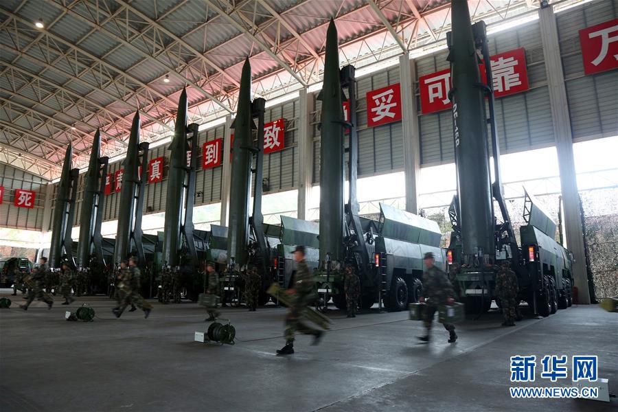 （新華全媒頭條&middot;圖文互動(dòng)）（10）備戰(zhàn)踏上新起點(diǎn)，練兵展現(xiàn)新氣象&mdash;&mdash;2018中國軍隊(duì)新年開訓(xùn)全景大掃描