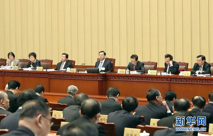 2月23日，十二屆全國人大常委會第三十三次會議在北京人民大會堂開幕。張德江委員長主持會議。 新華社記者　劉衛(wèi)兵　攝