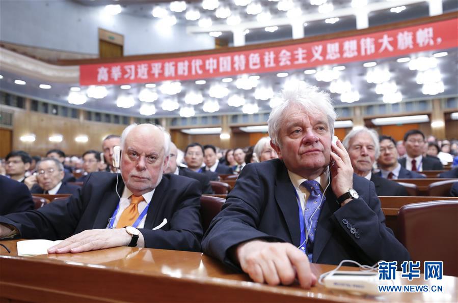 （新華全媒頭條·圖文互動）（3）向著建設(shè)世界科技強(qiáng)國的偉大目標(biāo)奮勇前進(jìn)！——習(xí)近平總書記在兩院院士大會上的重要講話引起熱烈反響之一 