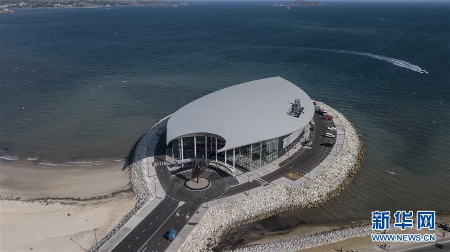 （新華全媒頭條&middot;圖文互動）（2）特稿：深化周邊友好　共促亞太繁榮&mdash;&mdash;寫在習近平主席出席亞太經(jīng)合組織第二十六次領導人非正式會議，對巴布亞新幾內亞、文萊和菲律賓進行國事訪問并在巴新同建交太平洋島國領導人會晤之際