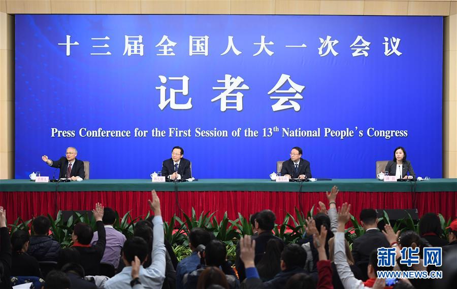 （兩會）（3）農(nóng)業(yè)部部長韓長賦等就&ldquo;實施鄉(xiāng)村振興戰(zhàn)略 推動農(nóng)業(yè)轉型升級&rdquo;答記者問