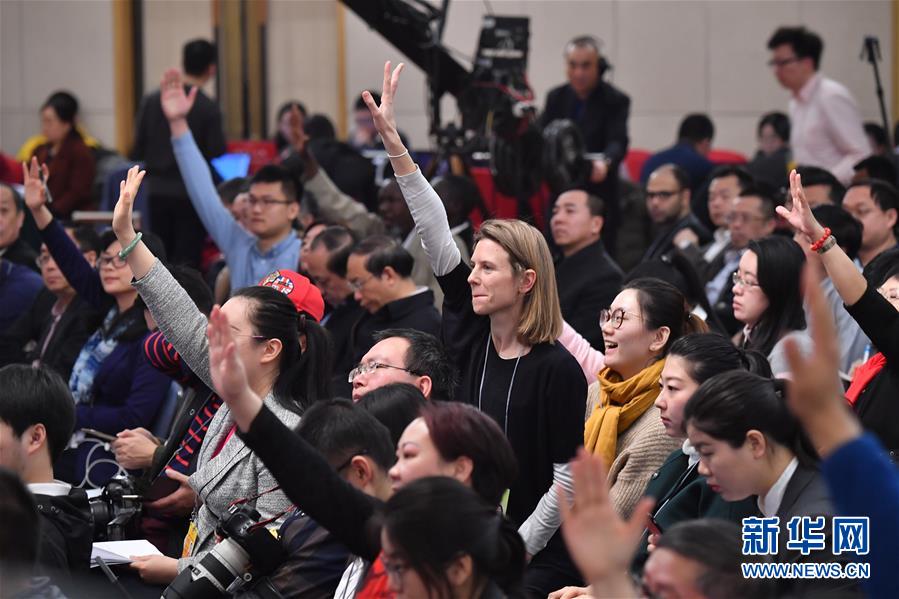 （兩會）（4）農(nóng)業(yè)部部長韓長賦等就&ldquo;實施鄉(xiāng)村振興戰(zhàn)略 推動農(nóng)業(yè)轉型升級&rdquo;答記者問