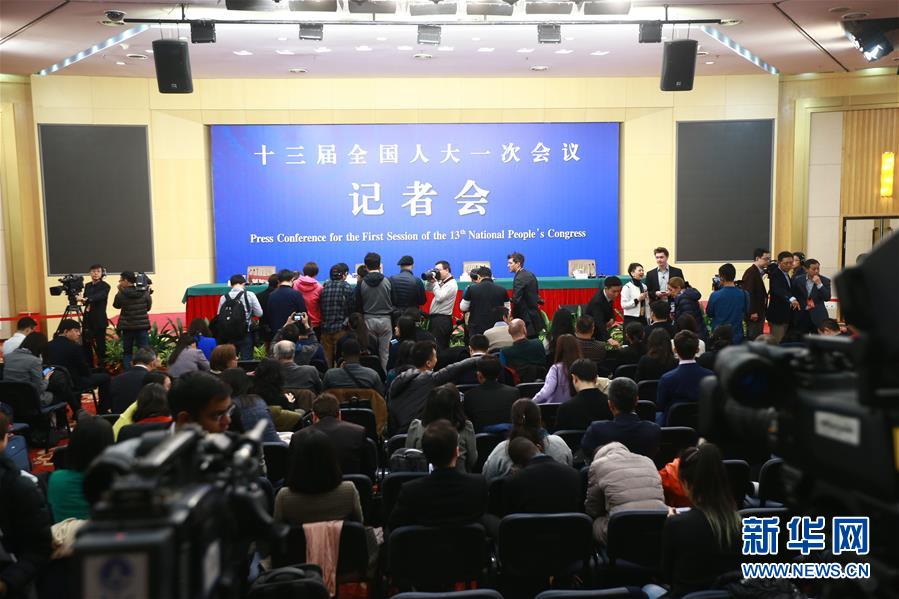 （兩會(huì)&middot;新華網(wǎng)）（1）外交部部長(zhǎng)王毅答記者問(wèn)