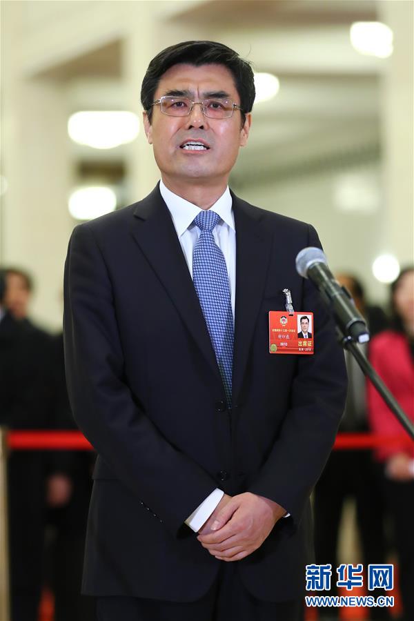 （兩會(huì)·XHDW）（6）全國(guó)政協(xié)委員接受采訪(fǎng)