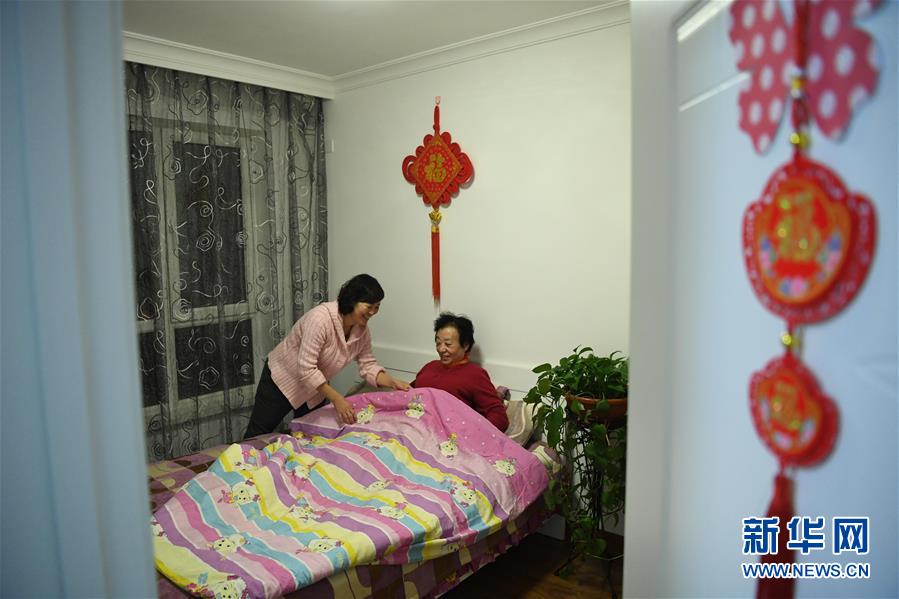 （新華全媒頭條·圖文互動(dòng)）（4）“英雄之妻”，為愛堅(jiān)守19年
