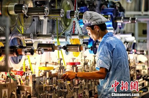 圖為江蘇鹽城一家企業(yè)內的生產景象。<a target='_blank' ><p  align=