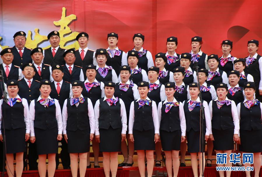 （在習(xí)近平新時(shí)代中國特色社會(huì)主義思想指引下——新時(shí)代新作為新篇章·圖文互動(dòng)）（3）歡樂的“精氣神兒”從哪來？——“東北小延安”用“文化密鑰”解鎖基層治理