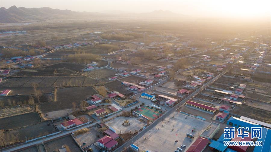 （壯麗70年&middot;奮斗新時(shí)代&middot;圖文互動(dòng)）（4）情同一家，守望相助，共奔小康&mdash;&mdash;內(nèi)蒙古興安盟巴彥敖包嘎查民族團(tuán)結(jié)見(jiàn)聞