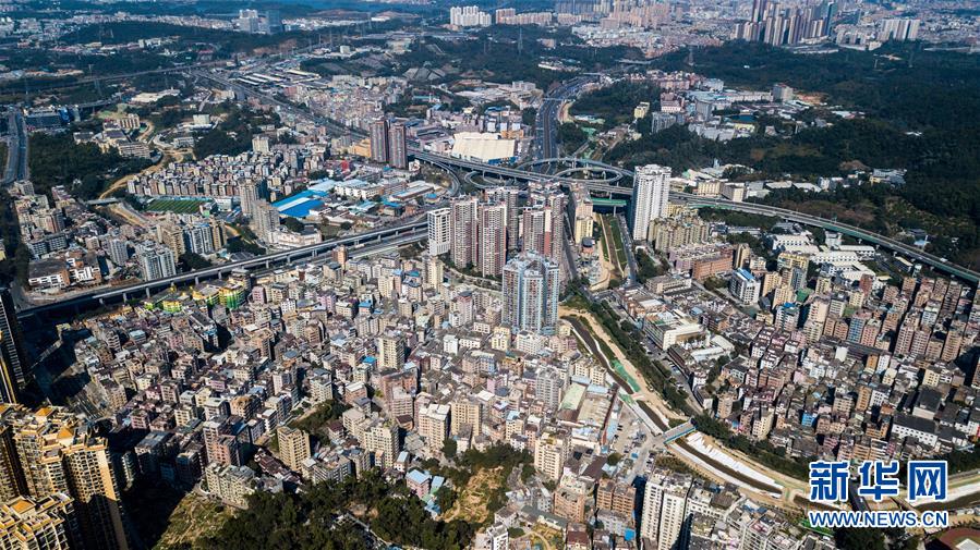 （在習(xí)近平新時(shí)代中國特色社會主義思想指引下——新時(shí)代新作為新篇章·圖文互動(dòng)）（2）從種地到“種”高科技產(chǎn)業(yè)——“改革村”的新思維