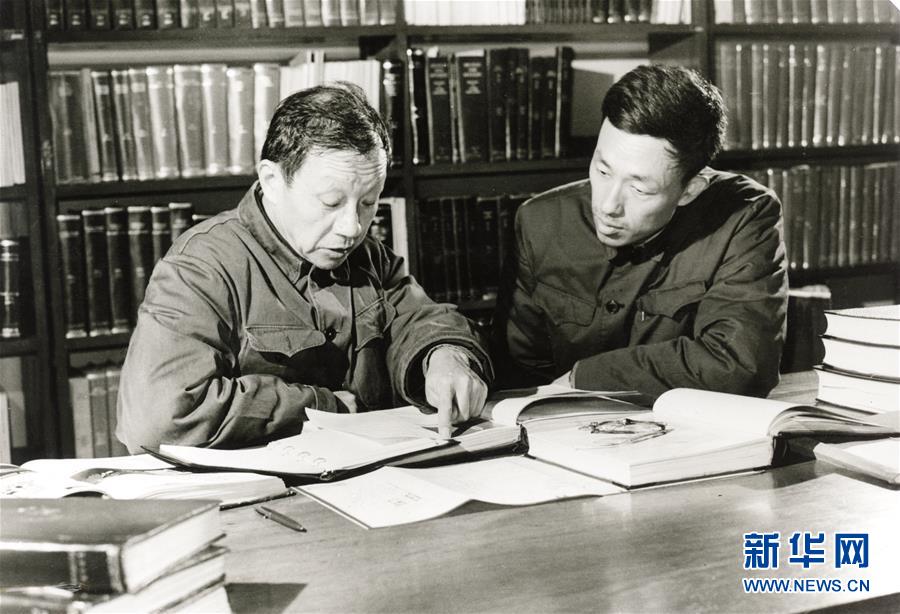 （新華全媒頭條&middot;圖文互動(dòng)）（2）追光者&mdash;&mdash;&ldquo;長光人&rdquo;的報(bào)國故事 