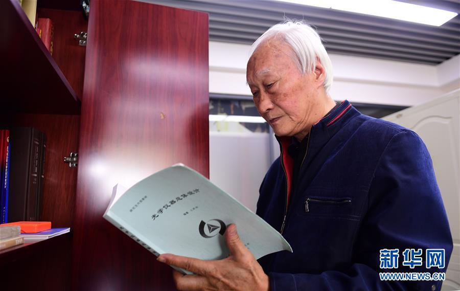 （新華全媒頭條&middot;圖文互動(dòng)）（3）追光者&mdash;&mdash;&ldquo;長光人&rdquo;的報(bào)國故事 