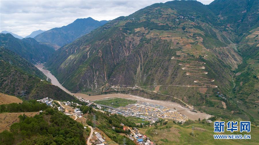 （直過(guò)民族脫貧攻堅(jiān)&middot;圖文互動(dòng)）（3）下山！傈僳群眾開(kāi)啟新生活