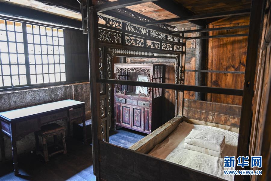 （壯麗70年·奮斗新時(shí)代——記者再走長征路·圖文互動(dòng)）（5）手捧棉被憶紅軍：走了那么多年，我們都念他們的好