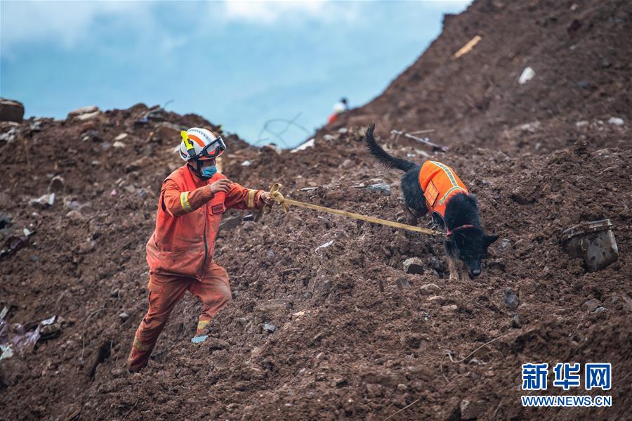 （新華全媒頭條&middot;圖文互動(dòng)）（5）有一絲希望，就盡百倍努力&mdash;&mdash;貴州水城&ldquo;7&middot;23&rdquo;特大山體滑坡72小時(shí)救援紀(jì)實(shí)