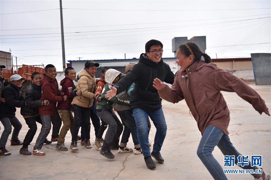 （不忘初心、牢記使命&middot;圖文互動）（7）青春之花綻放五千米云端&mdash;&mdash;記扎根海拔最高縣小學(xué)教師夫妻杜安東、曹曉花