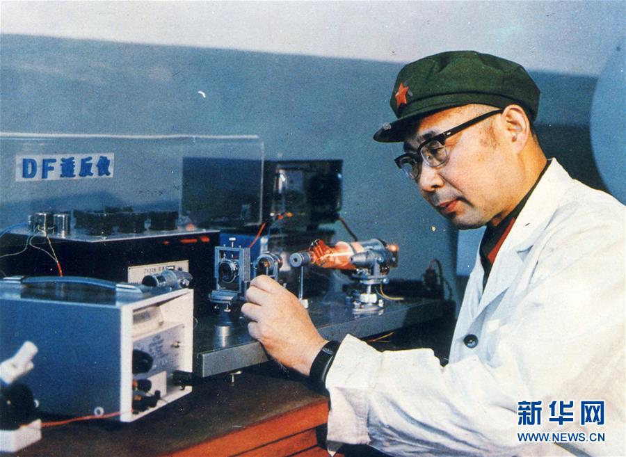 （愛國情 奮斗者·圖文互動(dòng)）（2）永不停轉(zhuǎn)的“陀螺”——追記中國工程院院士、國防科技大學(xué)教授高伯龍