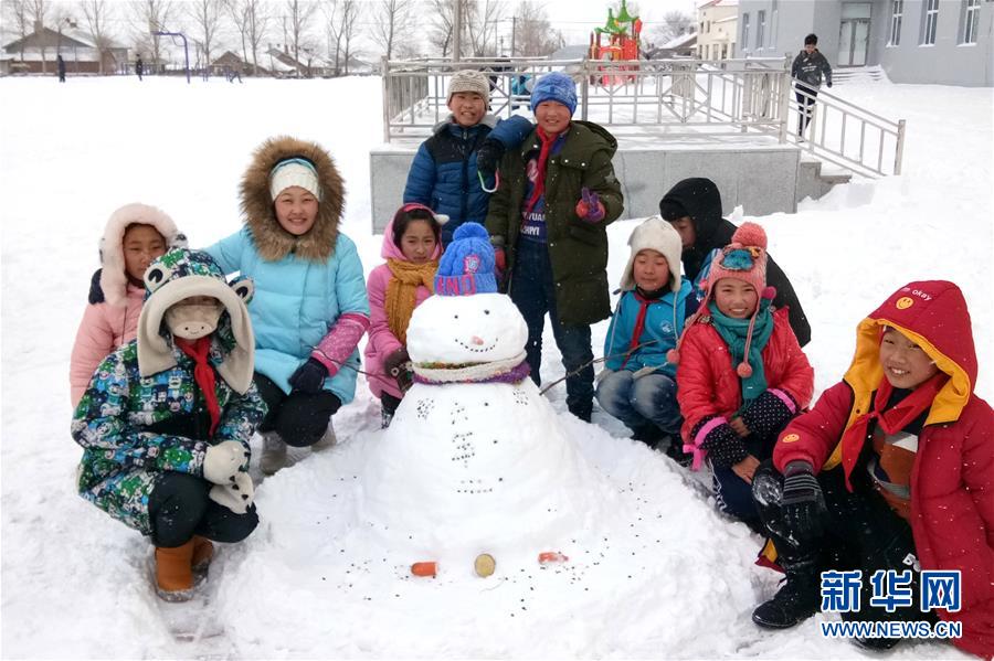 （不忘初心、牢記使命&middot;圖文互動(dòng)）（4）鄉(xiāng)村教師袁艷敏：點(diǎn)亮山區(qū)孩子的夢(mèng)