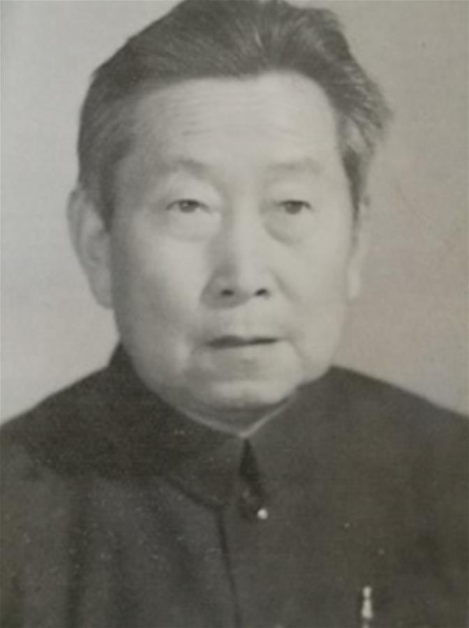 （為了民族復(fù)興·英雄烈士譜·圖文互動）鄧國忠：能扛槍桿子、擅拿筆桿子的公安烈士