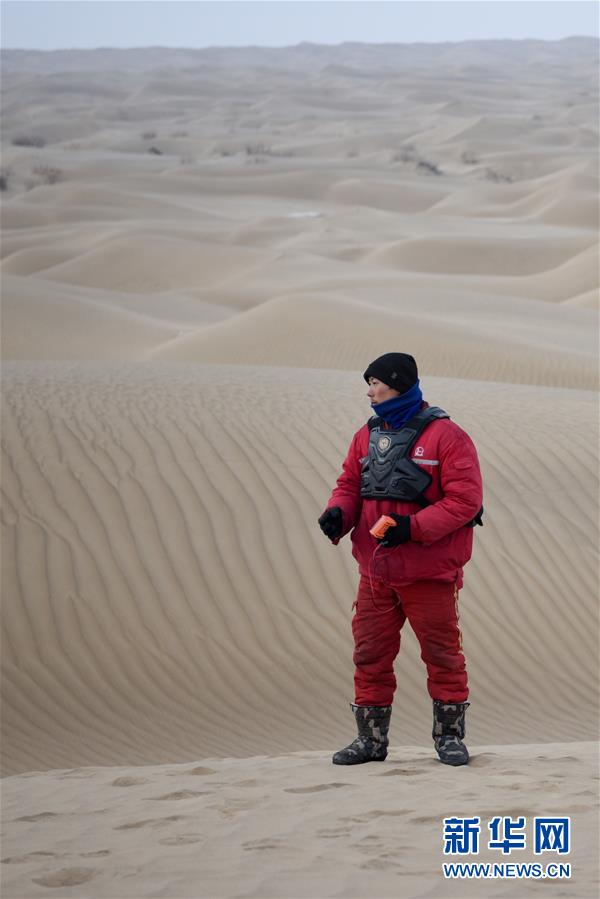 （新春走基層&middot;圖文互動）（4）大漠中，一頂帳篷守歲五年