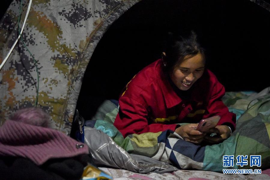 （新春走基層&middot;圖文互動(dòng)）（6）寒冬里，&ldquo;沙漠玫瑰&rdquo;猶自綻放