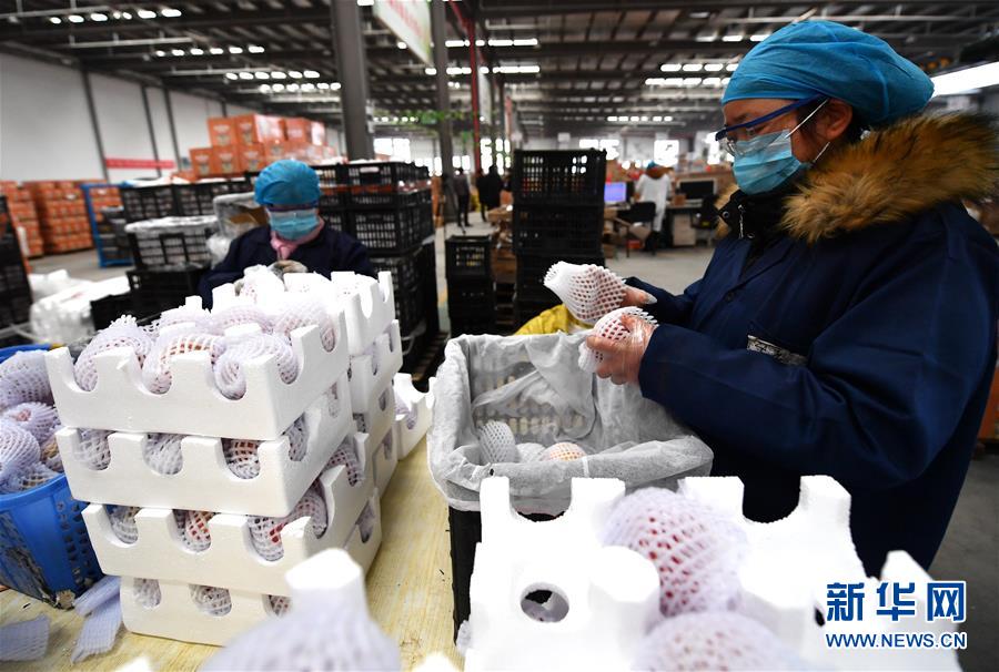 （聚焦疫情防控&middot;圖文互動(dòng)）（1）&ldquo;一輛輛車出發(fā)，春暖花開(kāi)的日子就不遠(yuǎn)了&rdquo;&mdash;&mdash;西北電商大縣陜西省武功縣復(fù)工見(jiàn)聞