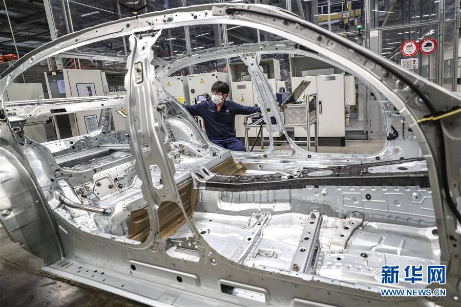 （中國經(jīng)濟(jì)新觀察&middot;圖文互動）（5）重大投資項(xiàng)目開復(fù)工提速 吹響中國經(jīng)濟(jì)復(fù)蘇&ldquo;沖鋒號&rdquo;