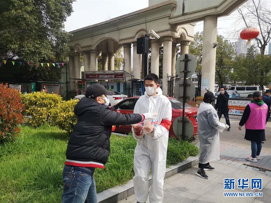 （習近平致敬的戰(zhàn)“疫”英雄·下沉干部篇·圖文互動）（3）他們，挺身而出守防線