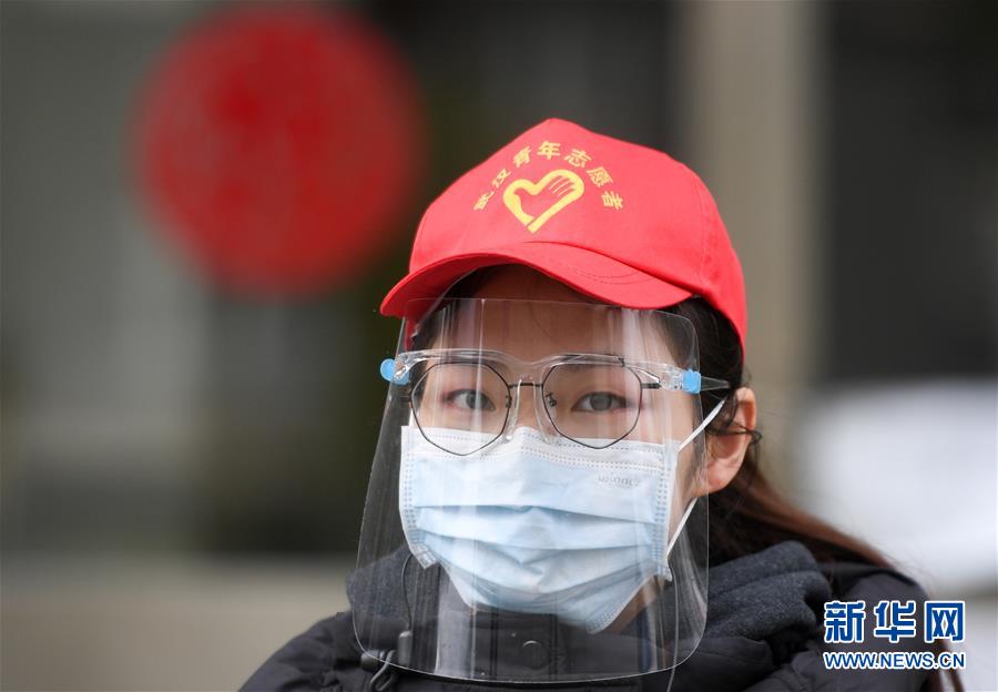 （習(xí)近平致敬的戰(zhàn)“疫”英雄·志愿者篇·圖文互動）（4）他們，微光成炬照征程