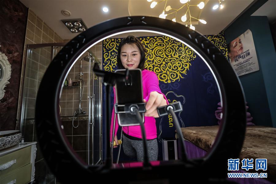 （在習(xí)近平新時(shí)代中國(guó)特色社會(huì)主義思想指引下&mdash;&mdash;新時(shí)代新作為新篇章&middot;習(xí)近平總書記關(guān)切事&middot;圖文互動(dòng)）（1）打開生活的正確方式：更衛(wèi)生、更健康！