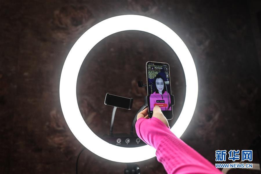 （在習(xí)近平新時(shí)代中國(guó)特色社會(huì)主義思想指引下&mdash;&mdash;新時(shí)代新作為新篇章&middot;習(xí)近平總書記關(guān)切事&middot;圖文互動(dòng)）（3）打開生活的正確方式：更衛(wèi)生、更健康！