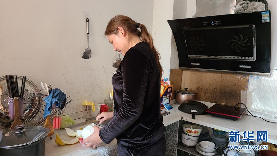 (決戰(zhàn)決勝脫貧攻堅(jiān)·圖文互動)(2)三個土家女人見證一口刀村搬遷史