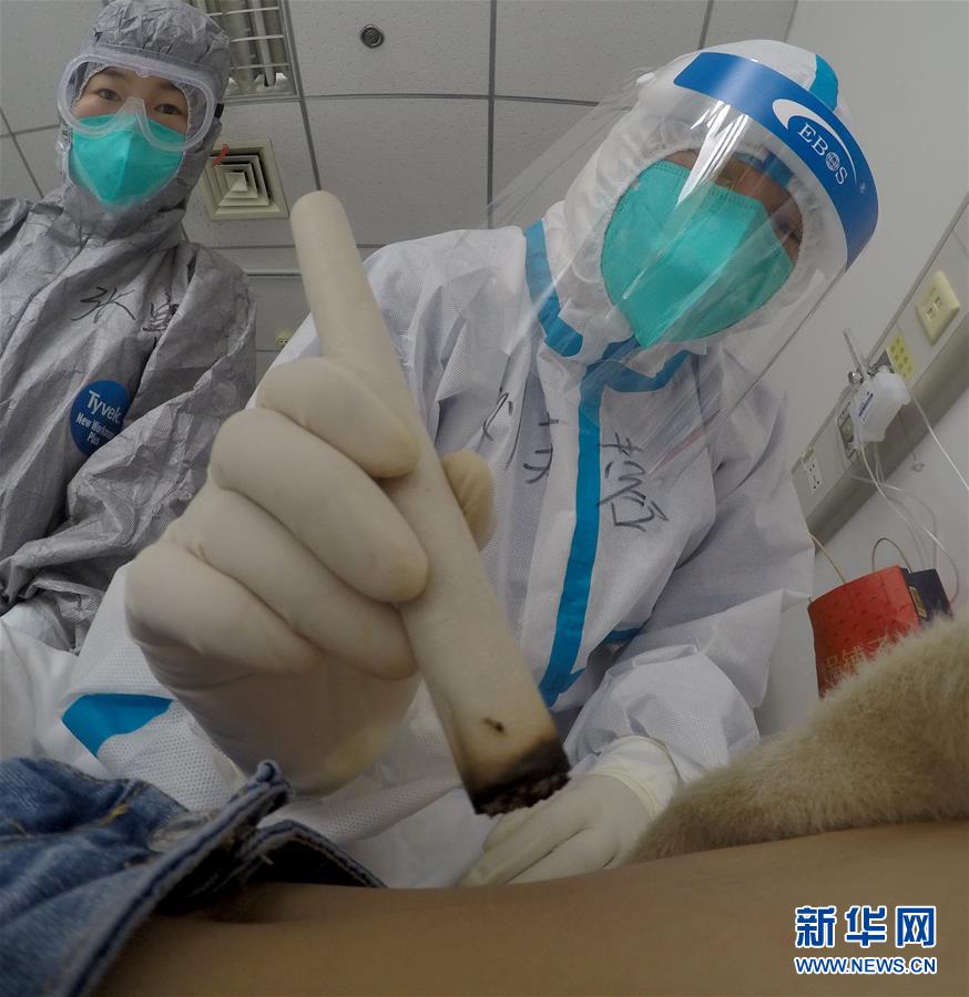 （新華全媒頭條·圖文互動）（9）“始終把人民群眾生命安全和身體健康放在第一位”——中國抗疫彰顯“生命至上、人民至上”理念