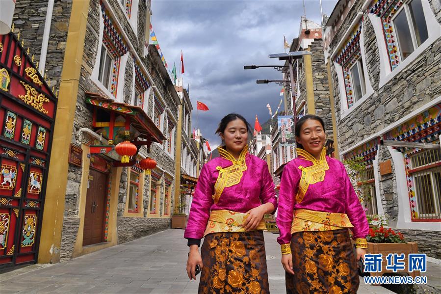 （圖文互動）（5）雪山草地展新貌&mdash;&mdash;四川阿壩州脫貧奔小康紀實