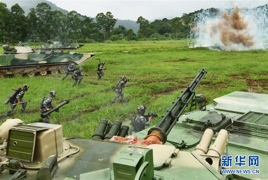 （圖文互動(dòng)）（1）戰(zhàn)旗獵獵鑄忠魂&mdash;&mdash;陸軍第74集團(tuán)軍某旅&ldquo;硬骨頭六連&rdquo;鍛造全面過(guò)硬連隊(duì)紀(jì)實(shí)