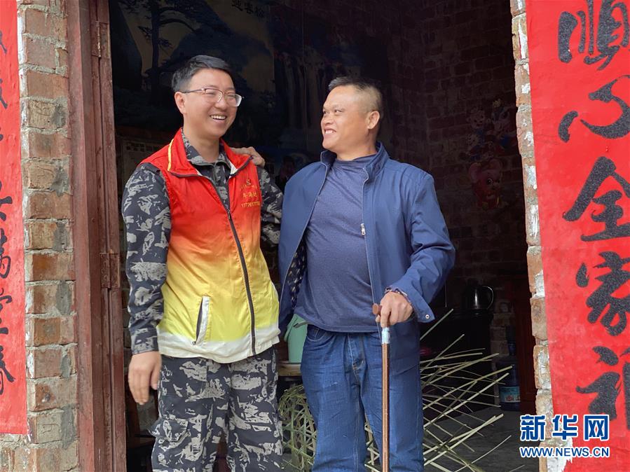 （在習(xí)近平新時代中國特色社會主義思想指引下——新時代新作為新篇章·習(xí)近平總書記關(guān)切事·圖文互動）（4）青春做伴，西部放歌——走近扎根西部建設(shè)邊疆的大學(xué)生們